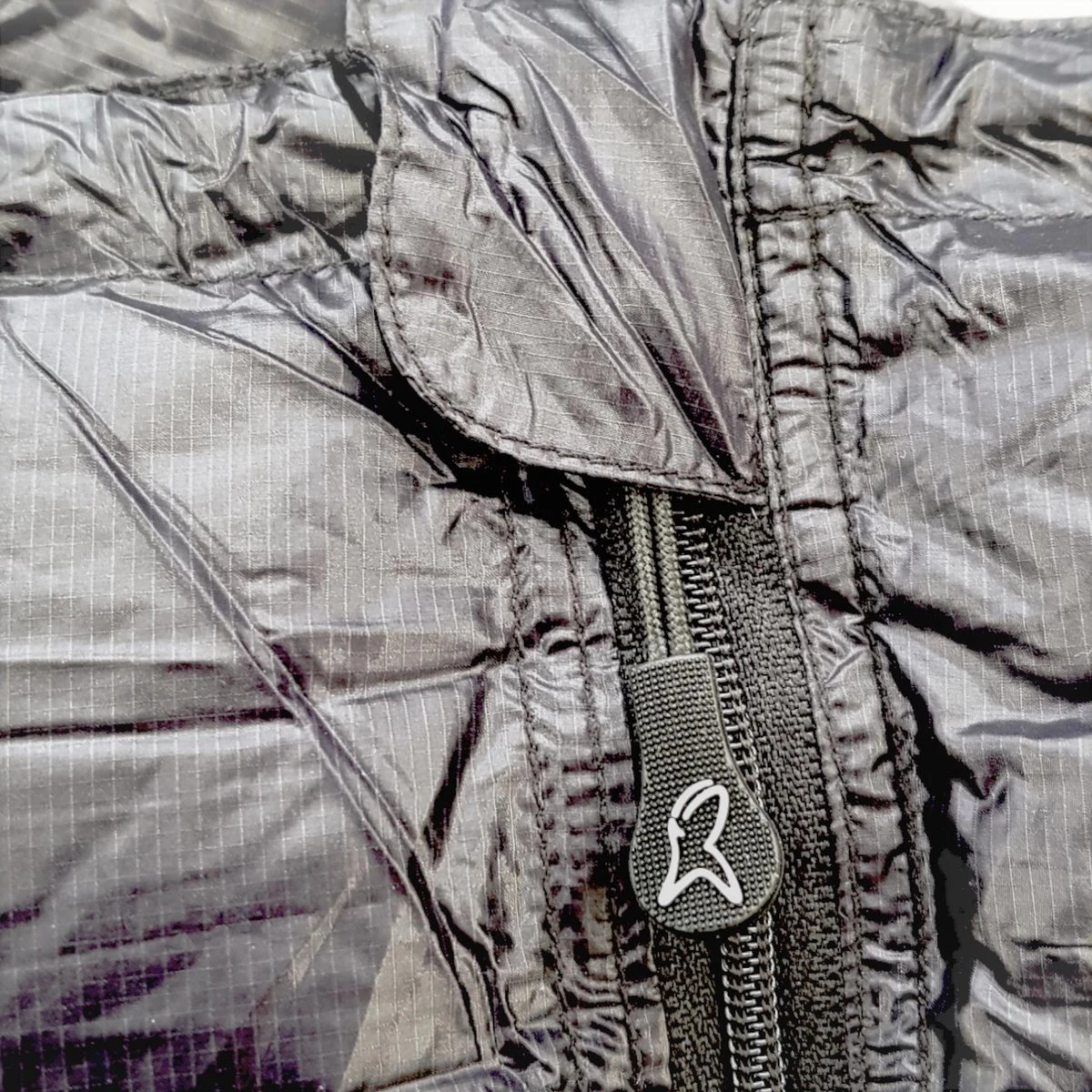 LOWLAND OUTDOOR® Ultra Compact Blanket - Donzen Slaapzak - Gewicht 495g - 210x80 Cm - Comfort Temperatuur +8°C - Afbeelding 3