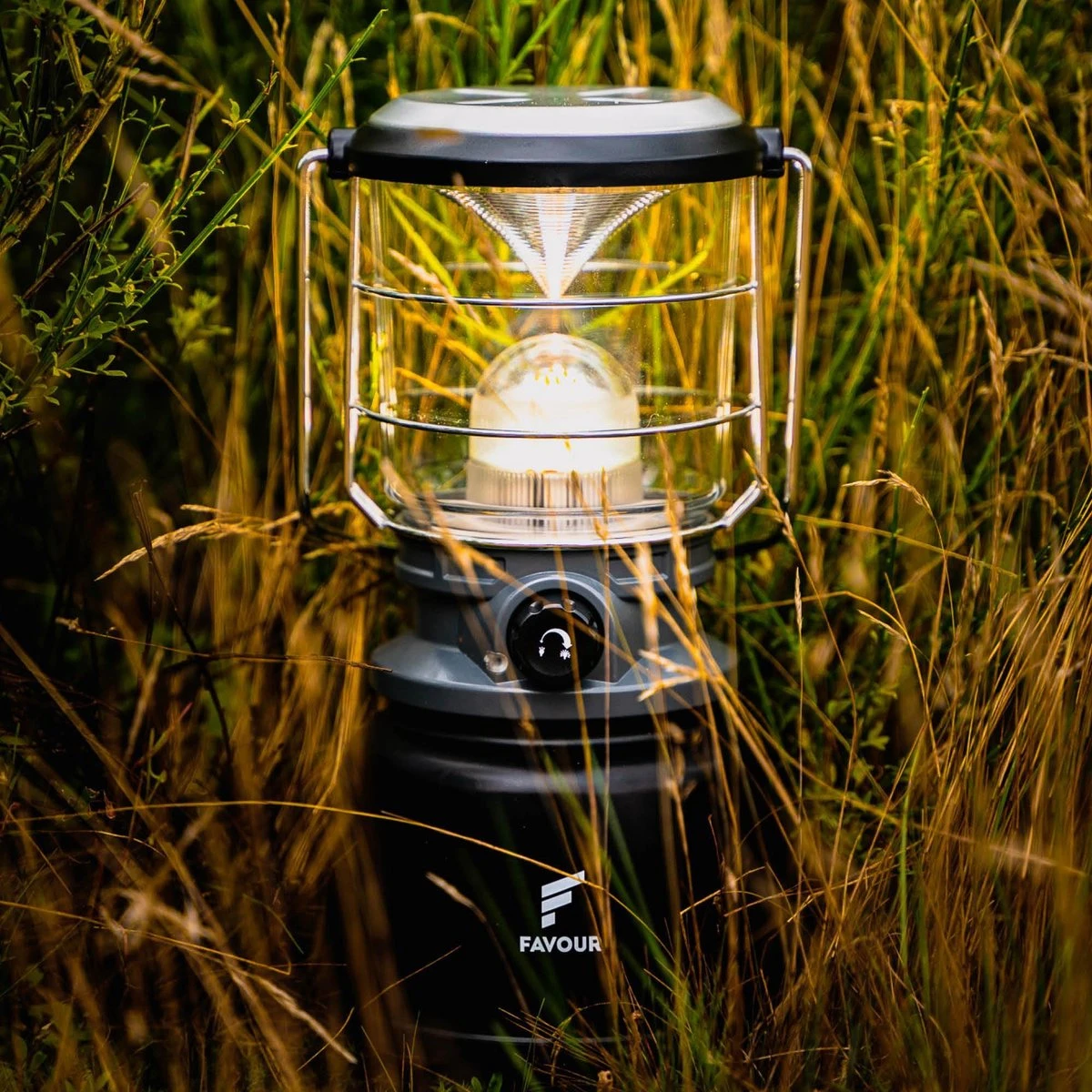 Favour L0944 Retro LED Lantaarn Hoog Vermogen 1300 Lumen, Vintage Design, Tuinlantaarn, Camping Lamp, Stormlantaarn Kleurtemperatuur Instelbaar Warm Wit Tot Koel Wit, Traploos Dimbaar Incl. Kaarslichtstand - Afbeelding 10