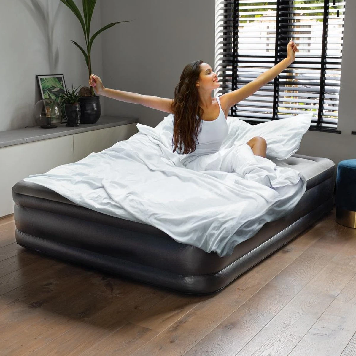 BluMill Luchtbed - 2-persoons - Ingebouwde Pomp - 203x152x36 Cm - Duurzame Keuze - Afbeelding 9