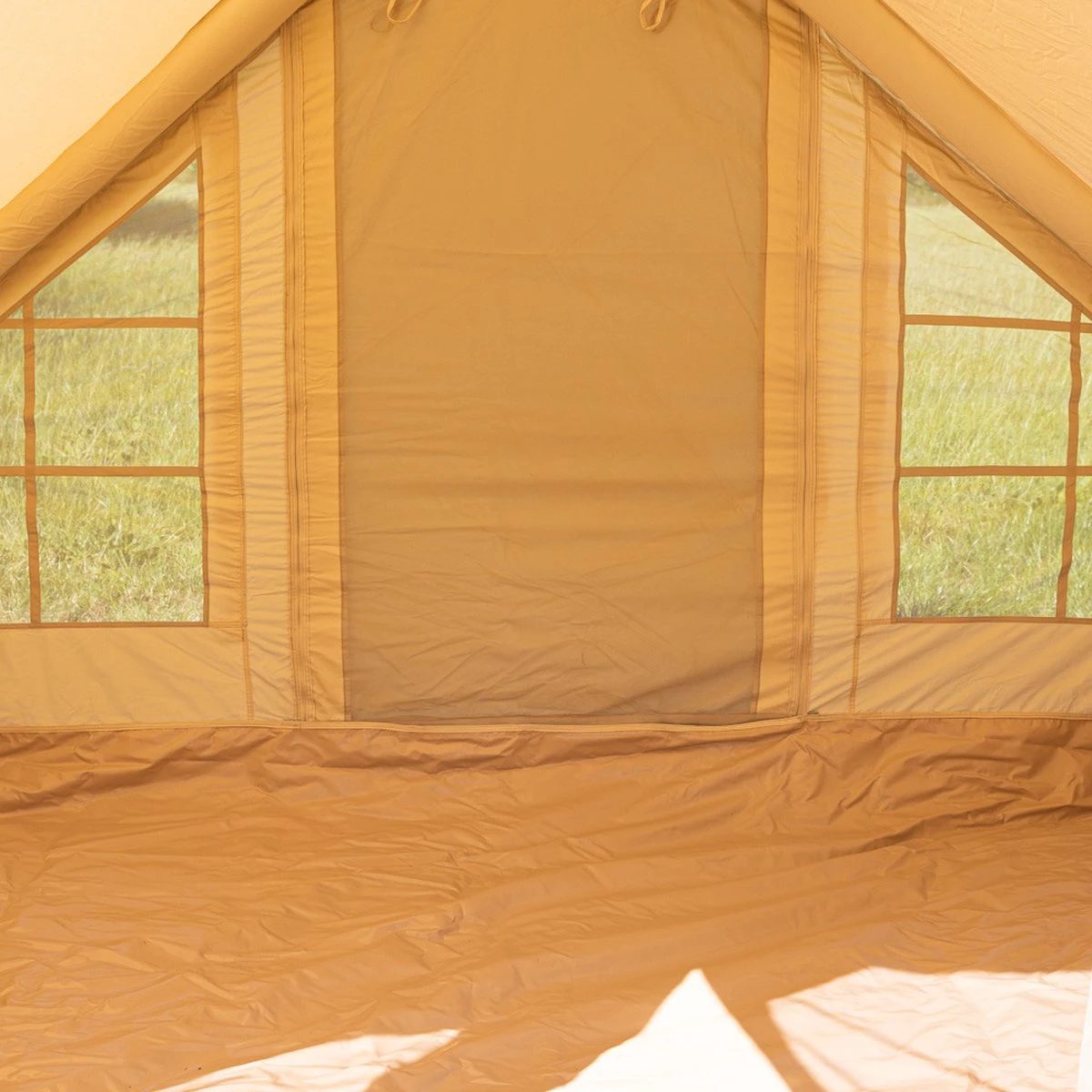 Opblaasbare Vier Persoons Tent Beige 300x200x210 Cm - Afbeelding 12