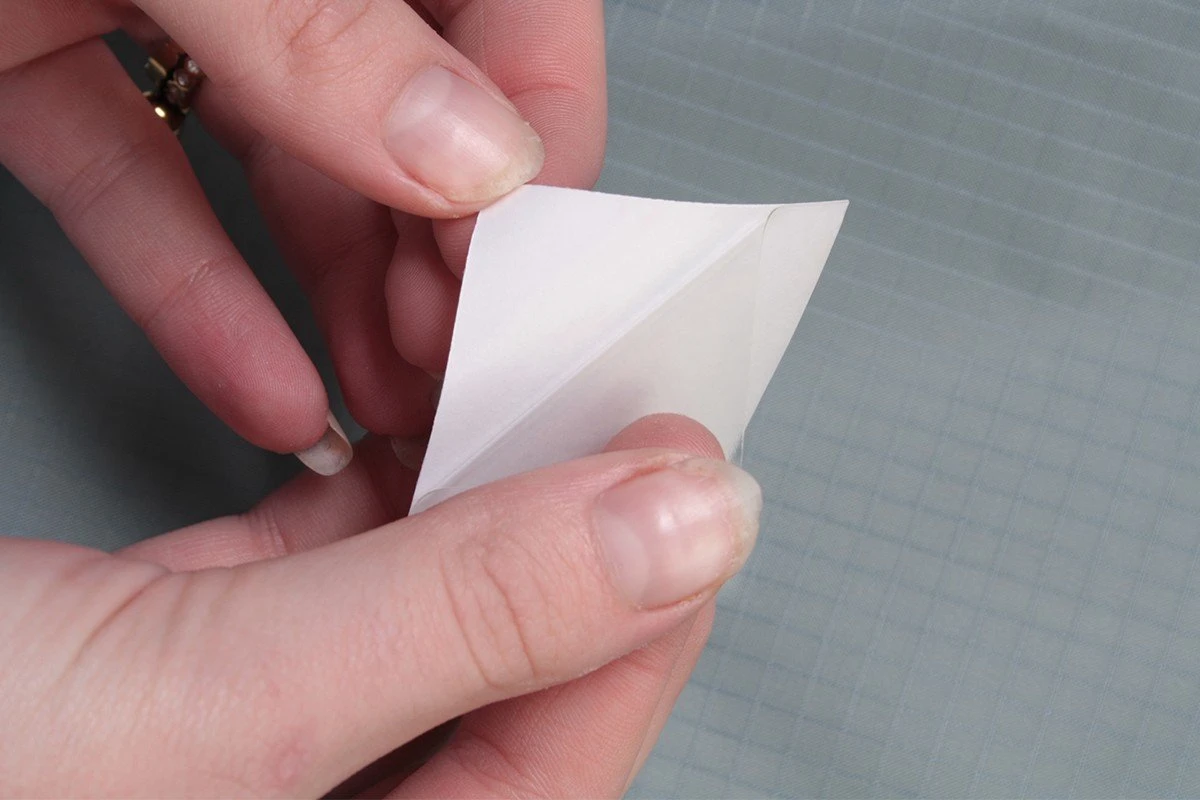 ESVO Reparatietape Voor Permanente Reparatie Van Stoffen 28 X 7,6 Cm - Afbeelding 5